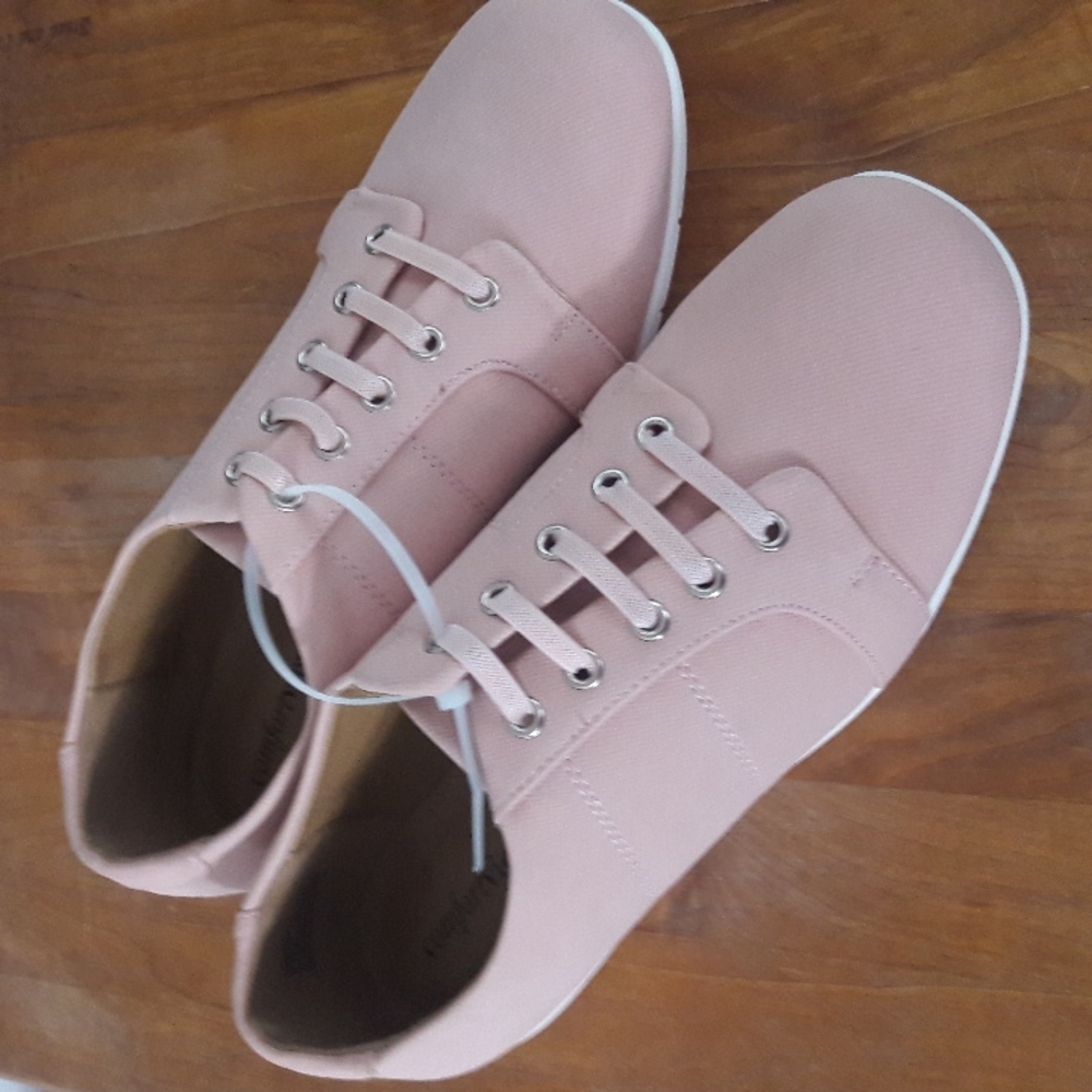Comfortview Women's Size 8WW Lumi Pink Wide Width Comfort Sneaker New